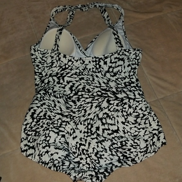 Swim Suit ☀️ - Picture 2 of 2